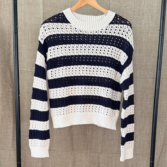 Universal Thread Sweaters - Universal Thread Striped Nautical Old Money Sweater | Size M